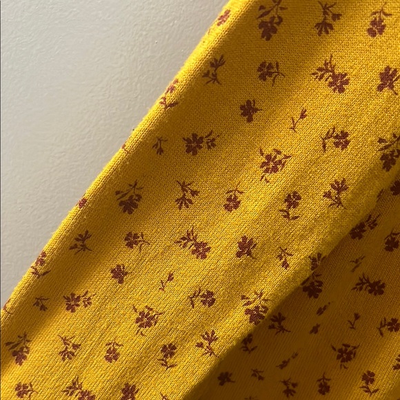 GAP Yellow Floral Ruffle Top - Picture 6 of 7